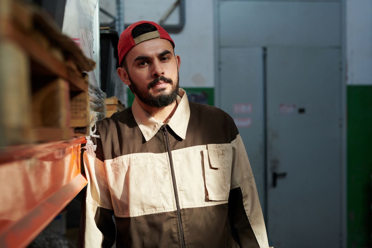 Trabajador en un almacén